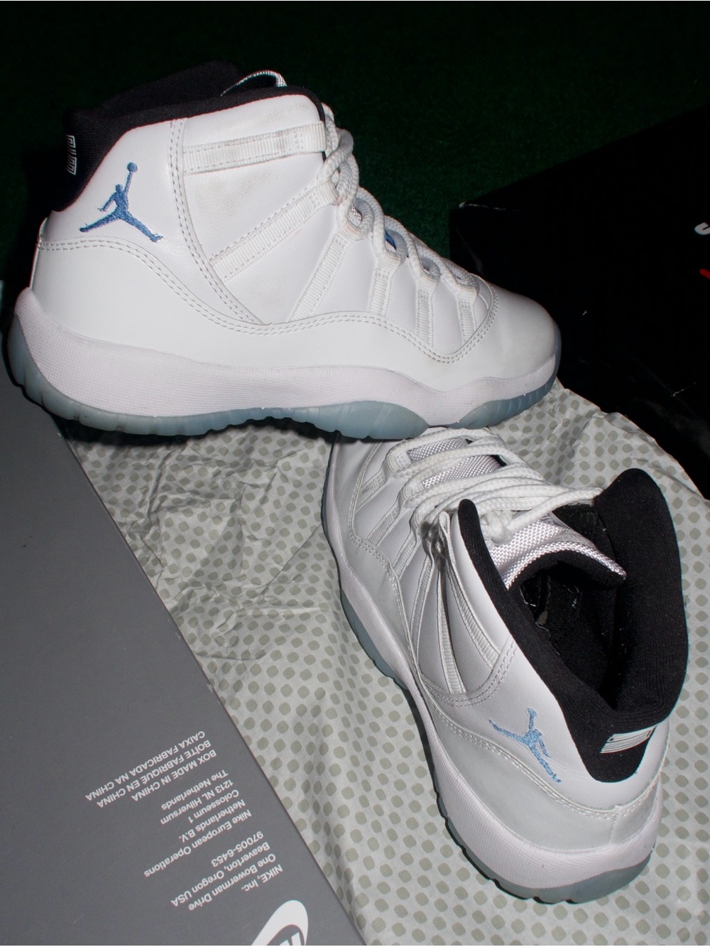 Jordan Kids' Retro 11 Sneakers in White and Light Blue